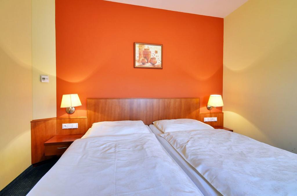 Hotel Filipinum Jablonné nad Orlicí Habitación foto